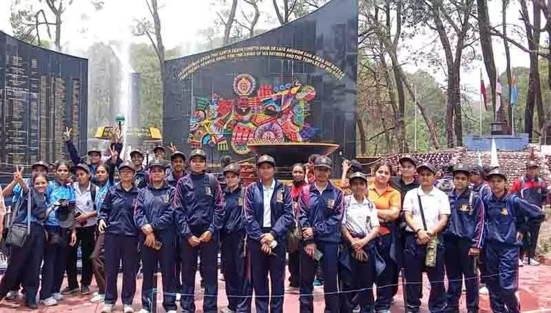 धर्मशाला में हिमट्रेक की शुरुआत के साथ NCC की लड़कियां पहाड़ों पर उतरीं धर्मशाला में हिमट्रेक की शुरुआत के साथ NCC की लड़कियां पहाड़ों पर उतरीं