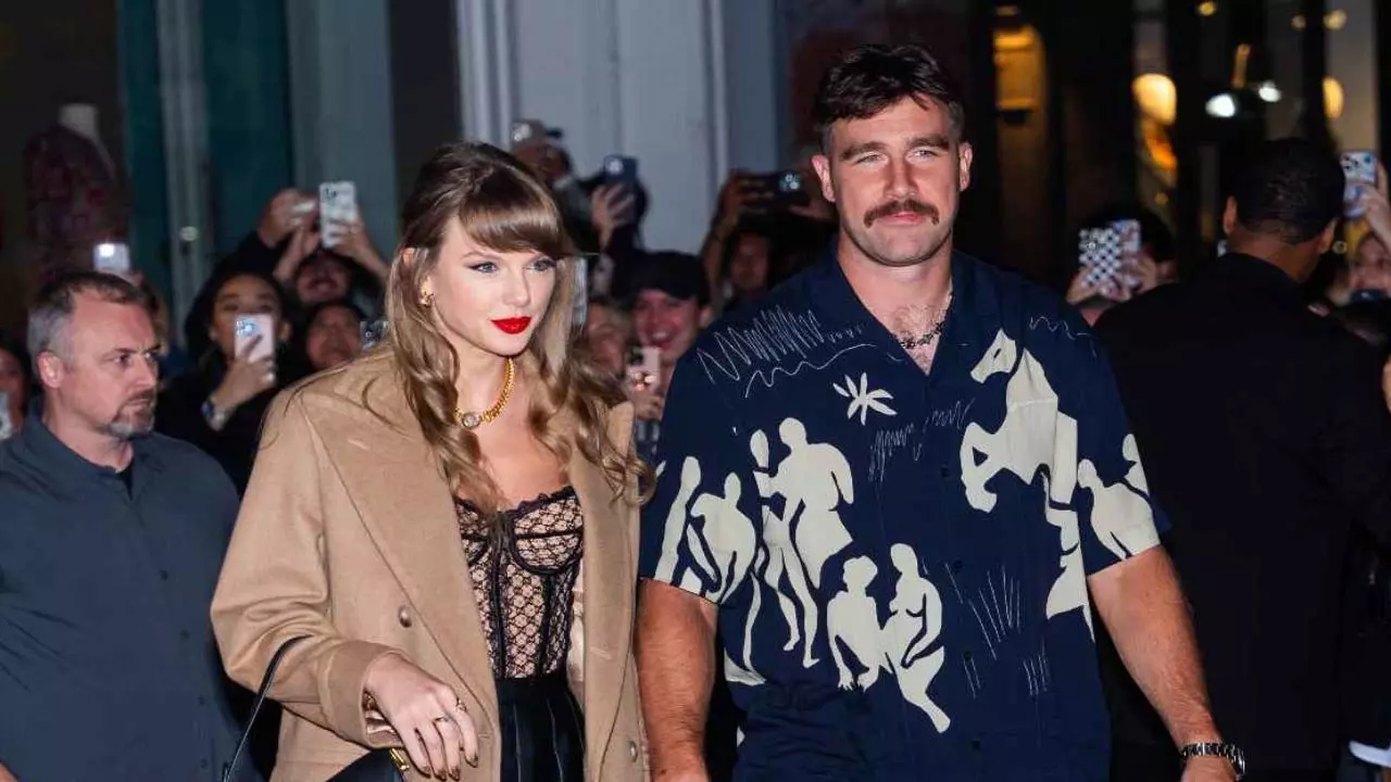Taylor Swift और ट्रैविस केल्सी के शादी के डांस से प्रेग्नेंसी की अफवाहों को बल मिला Taylor Swift और ट्रैविस केल्सी के शादी के डांस से प्रेग्नेंसी की अफवाहों को बल मिला