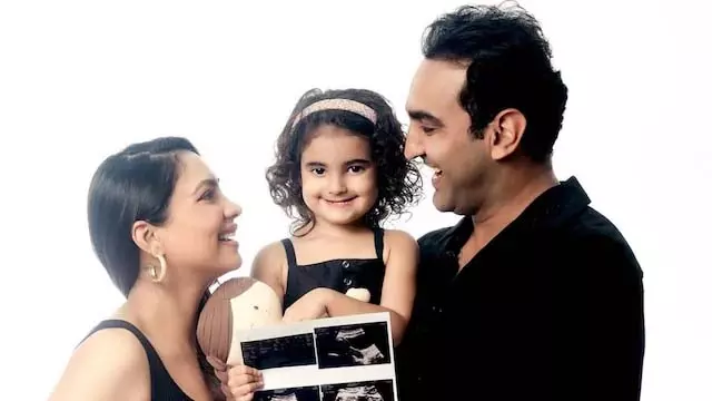 पूजा बनर्जी के घर आई खुशखबरी, बेटे को दिया जन्म पूजा बनर्जी के घर आई खुशखबरी, बेटे को दिया जन्म
