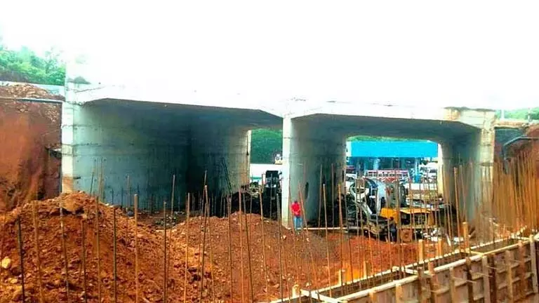 GOA: गैस लाइन में देरी के बाद नागेशी-बंडोरा अंडरपास का निर्माण कार्य पूरा होने के करीब GOA: गैस लाइन में देरी के बाद नागेशी-बंडोरा अंडरपास का निर्माण कार्य पूरा होने के करीब