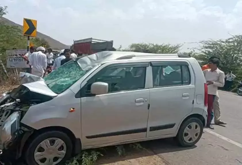 BREAKING: कार-बाइक की भिड़ंत में सास-बहू और बेटे की मौत BREAKING: कार-बाइक की भिड़ंत में सास-बहू और बेटे की मौत