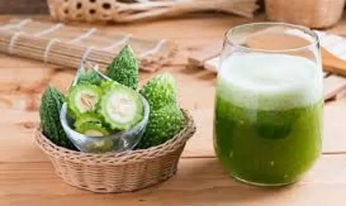 Benefits of Eating Bitter Gourd: अपनी डाइट में शामिल करें करेला, फायदे जानकर हैरान Benefits of Eating Bitter Gourd: अपनी डाइट में शामिल करें करेला, फायदे जानकर हैरान