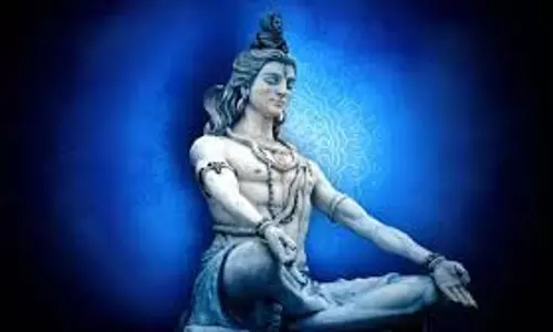 Ravi Pradosh Vrat 2025: रवि प्रदोष व्रत पर बनने जा रहा है दुर्लभ संयोग, भोलेनाथ बरसाएंगे अपनी कृपा