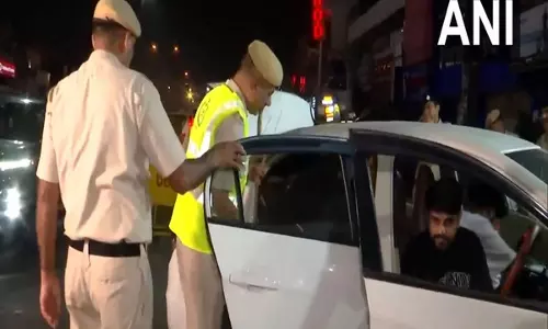 ईद-उल-अज़हा से पहले Delhi Police ने वाहनों की जांच और गश्त की