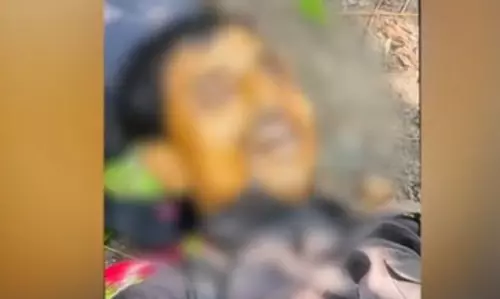नक्सलियों के 2 टॉप कमांडर ढेर, बीजापुर में मुठभेड़ जारी नक्सलियों के 2 टॉप कमांडर ढेर, बीजापुर में मुठभेड़ जारी