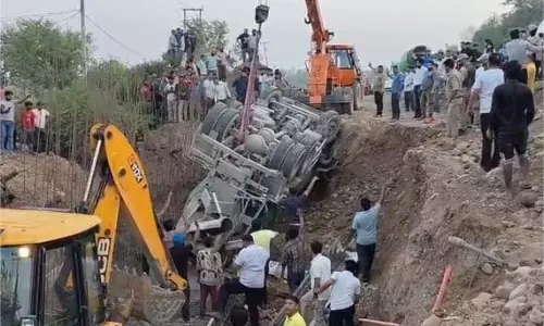 Jammu-Kashmir: दर्दनाक हादसा, कंक्रीट मिक्सर मशीन की चपेट में आया मजदूर