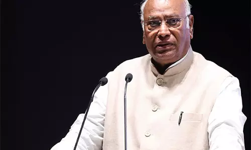 कांग्रेस अध्यक्ष Mallikarjun Kharge ने ईद-अल-अज़हा पर शुभकामनाएं दीं कांग्रेस अध्यक्ष Mallikarjun Kharge ने ईद-अल-अज़हा पर शुभकामनाएं दीं