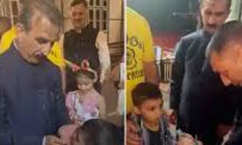 Shimla: मुख्यमंत्री सुक्खू की मानवीय पहल, बिछड़े बच्चे को परिजनों से मिलवाया Shimla: मुख्यमंत्री सुक्खू की मानवीय पहल, बिछड़े बच्चे को परिजनों से मिलवाया