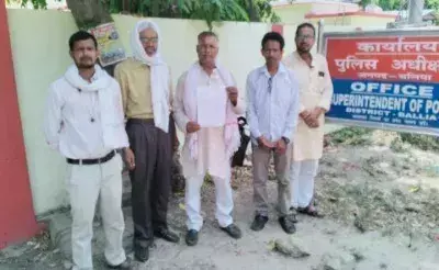 Ballia: ग्रामीण पत्रकार संघ का प्रतिनिधिमंडल बलिया एसपी से मिला, उठाया उत्पीड़न का मुद्दा