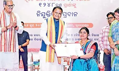 सरकारी कर्तव्यों के निर्वहन में लापरवाही के लिए कोई माफी नहीं है :CM Majhi सरकारी कर्तव्यों के निर्वहन में लापरवाही के लिए कोई माफी नहीं है :CM Majhi