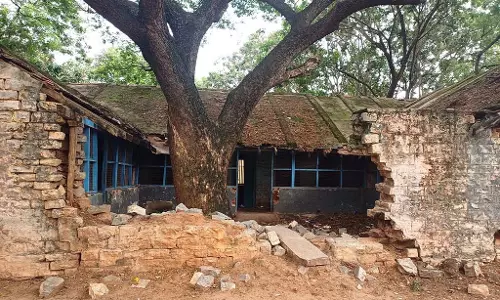 Banagere : सदी के स्कूल को बदलाव की जरूरत