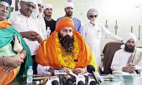 HSGMC के पूर्व प्रमुख बलजीत सिंह दादूवाल ने पंजाब, हरियाणा में धर्मांतरण पर चिंता जताई HSGMC के पूर्व प्रमुख बलजीत सिंह दादूवाल ने पंजाब, हरियाणा में धर्मांतरण पर चिंता जताई