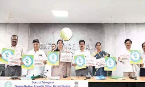 अस्पतालों में अधिक शुल्क लेने वालों पर नजर रखने के निर्देश