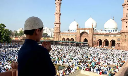 Lucknow: बकरीद पर यूपी में अमन और भाईचारे का नज़ारा Lucknow: बकरीद पर यूपी में अमन और भाईचारे का नज़ारा