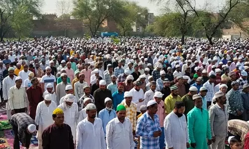 Bhiwadi: मस्जिदों में अमन और खुशहाली की मांगी जा रही दुआ Bhiwadi: मस्जिदों में अमन और खुशहाली की मांगी जा रही दुआ