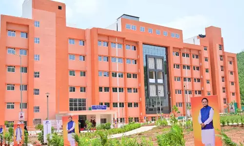 Odisha : सीएम ने कंधमाल में मेडिकल कॉलेज और 650 बिस्तरों वाले अस्पताल का उद्घाटन किया Odisha : सीएम ने कंधमाल में मेडिकल कॉलेज और 650 बिस्तरों वाले अस्पताल का उद्घाटन किया