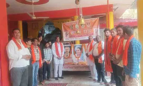 Shivsena (उभाठा) ने आतंकवाद पीड़ितों को श्रद्धांजलि अर्पित की Shivsena (उभाठा) ने आतंकवाद पीड़ितों को श्रद्धांजलि अर्पित की