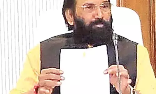 Telangana : केंद्र ने बानाकाचार्ला की वैधता की समीक्षा का आश्वासन दिया Telangana : केंद्र ने बानाकाचार्ला की वैधता की समीक्षा का आश्वासन दिया
