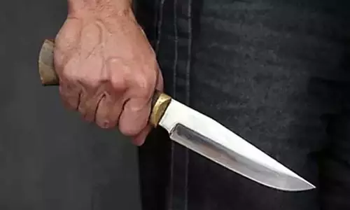 Telangana : पत्नी की हत्या के इरादे से एक और महिला पर हमला Telangana : पत्नी की हत्या के इरादे से एक और महिला पर हमला