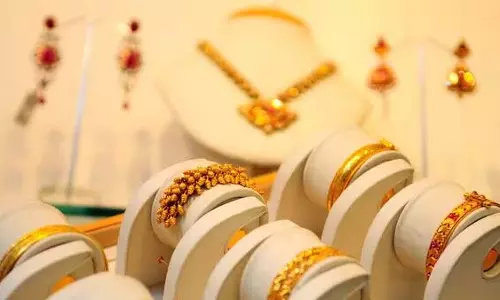 Gold ₹1 लाख के शिखर से 3% गिरा: अधिकतम लाभ के लिए भौतिक सोना कैसे बेचें