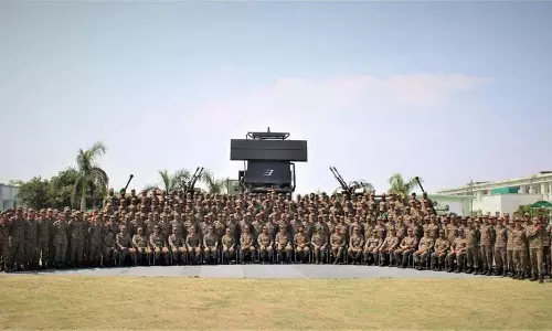 GOC राइजिंग स्टार कोर ने वायु रक्षा ब्रिगेड की ऑपरेशन तैयारियों की समीक्षा की