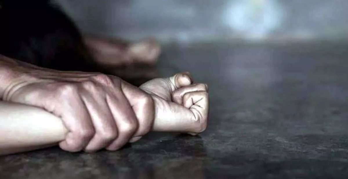 नाबालिग लड़की की संदिग्ध परिस्थितियों में मौत, यौन प्रताड़ना का संदेह नाबालिग लड़की की संदिग्ध परिस्थितियों में मौत, यौन प्रताड़ना का संदेह