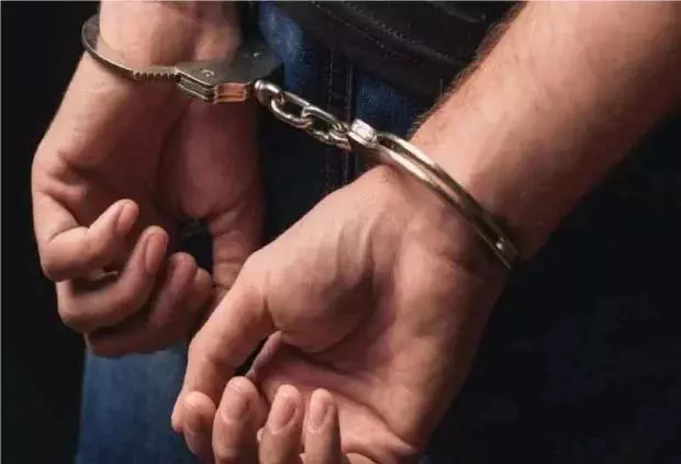 Assam में ‘राष्ट्र-विरोधियों’ के खिलाफ कार्रवाई में 2 और लोग गिरफ्तार Assam में ‘राष्ट्र-विरोधियों’ के खिलाफ कार्रवाई में 2 और लोग गिरफ्तार