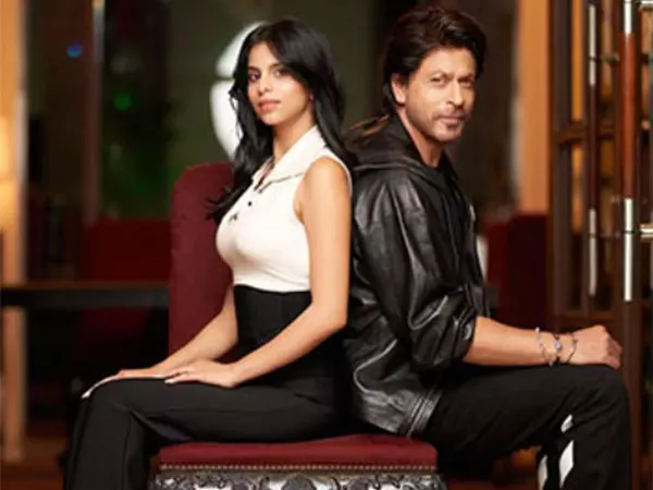 Shahrukh Khan ने बेटी सुहाना पर प्यार लुटाया Shahrukh Khan ने बेटी सुहाना पर प्यार लुटाया