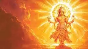 धर्म: रविवार को करें सूर्य देव के ये उपाय, आर्थिक तंगी दूर होगी और धन में वृद्धि होगी धर्म: रविवार को करें सूर्य देव के ये उपाय, आर्थिक तंगी दूर होगी और धन में वृद्धि होगी