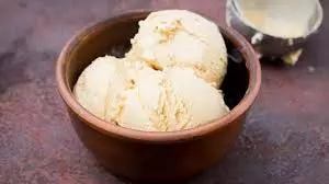 Homemade Ice Cream: कम सामग्री में ऐसे पाएं स्वाद, गर्मी में मिलेगी राहत Homemade Ice Cream: कम सामग्री में ऐसे पाएं स्वाद, गर्मी में मिलेगी राहत