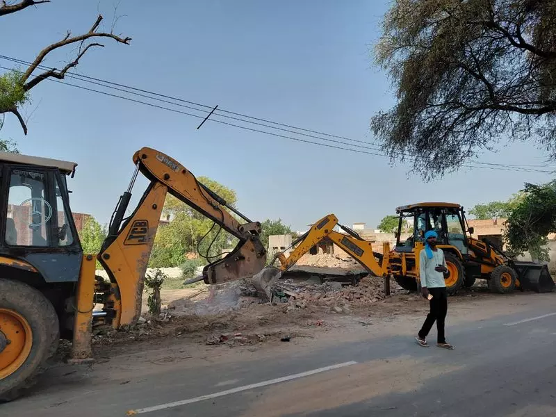 Haryana : 83 वर्षीय महिला का आरोप, अदालत के आदेश के बावजूद घर ढहाया गया Haryana : 83 वर्षीय महिला का आरोप, अदालत के आदेश के बावजूद घर ढहाया गया