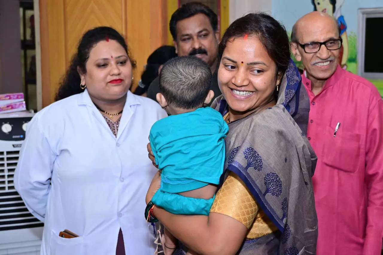 मंत्री लक्ष्मी राजवाड़े ने किया सेवा भारतीय मातृ छाया शिशु गृह का निरीक्षण मंत्री लक्ष्मी राजवाड़े ने किया सेवा भारतीय मातृ छाया शिशु गृह का निरीक्षण