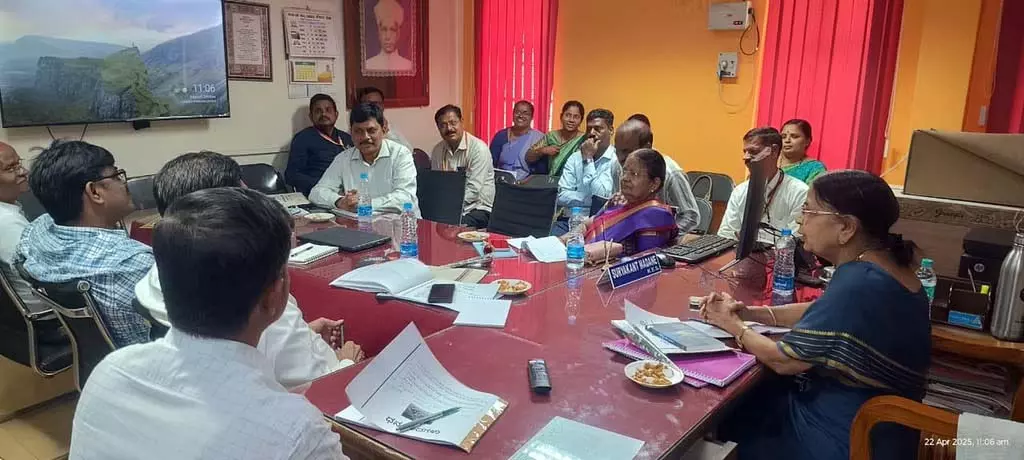 कल्याण कर्नाटक में शिक्षा की गुणवत्ता: अंतरिम रिपोर्ट प्रस्तुत करने की तैयारी कल्याण कर्नाटक में शिक्षा की गुणवत्ता: अंतरिम रिपोर्ट प्रस्तुत करने की तैयारी