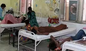 Bareilly: डिप्टी सीएम की नाराज़गी के बाद भी जिला अस्पताल में बदहाली Bareilly: डिप्टी सीएम की नाराज़गी के बाद भी जिला अस्पताल में बदहाली