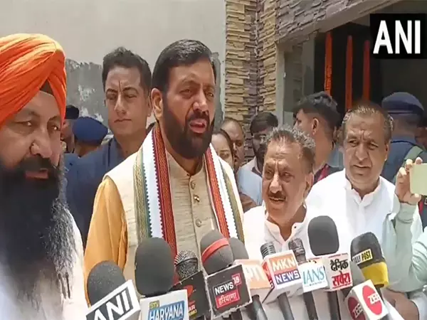 यह सौभाग्य की बात है कि हम योग गुरु बाबा रामदेव के मार्गदर्शन में योग करेंगे: Haryana CM यह सौभाग्य की बात है कि हम योग गुरु बाबा रामदेव के मार्गदर्शन में योग करेंगे: Haryana CM