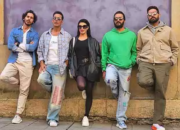 Housefull 5 बॉक्स ऑफिस: शनिवार को फिल्म ने की जबरदस्त कमाई Housefull 5 बॉक्स ऑफिस: शनिवार को फिल्म ने की जबरदस्त कमाई