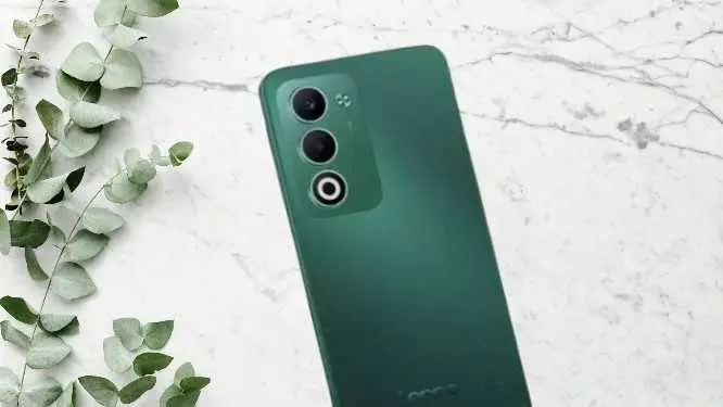 Oppo की K13x 5G के लॉन्च की तैयारी, 6,000mAh हो सकती है बैटरी Oppo की K13x 5G के लॉन्च की तैयारी, 6,000mAh हो सकती है बैटरी