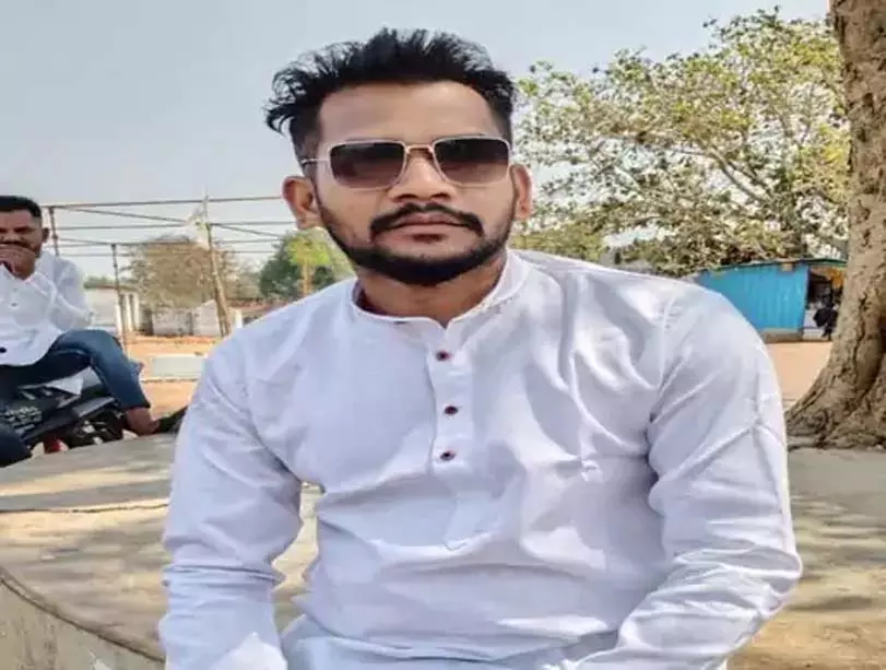25 फ़ीट बिजली के पोल से गिरा मजदूर, दर्दनाक मौत 25 फ़ीट बिजली के पोल से गिरा मजदूर, दर्दनाक मौत