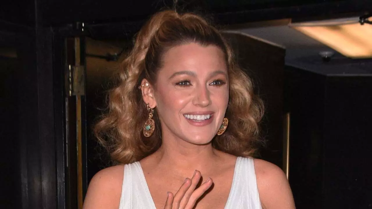 Blake Lively ने बाल्डोनी विवाद के बीच 4 गर्भधारण के दौरान ताकत के लिए ट्रेनर को श्रेय दिया Blake Lively ने बाल्डोनी विवाद के बीच 4 गर्भधारण के दौरान ताकत के लिए ट्रेनर को श्रेय दिया