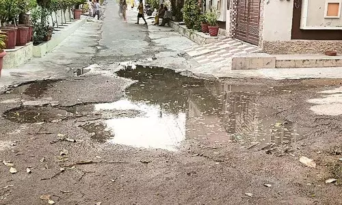 Rail Vihar Road की खराब हालत से लोग परेशान, लोक अदालत ने लिया कदम Rail Vihar Road की खराब हालत से लोग परेशान, लोक अदालत ने लिया कदम