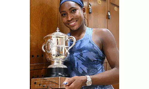 Coco Gauff ने आर्यना सबालेंका को हराकर अपना पहला फ्रेंच ओपन खिताब जीता Coco Gauff ने आर्यना सबालेंका को हराकर अपना पहला फ्रेंच ओपन खिताब जीता