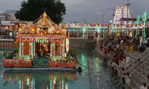 AP: तिरुचनूर में तेप्पोत्सव की भव्य शुरुआत