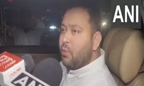 Tejashwi Yadav ने ऑपरेशन सिंदूर के दौरान सर्वोच्च बलिदान देने वाले हवलदार सुनील कुमार सिंह को श्रद्धांजलि दी Tejashwi Yadav ने ऑपरेशन सिंदूर के दौरान सर्वोच्च बलिदान देने वाले हवलदार सुनील कुमार सिंह को श्रद्धांजलि दी