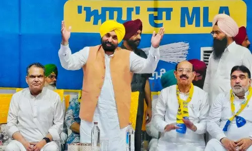 CM Mann ने जवाहर नगर कैंप में अरोड़ा के लिए मांगा समर्थन CM Mann ने जवाहर नगर कैंप में अरोड़ा के लिए मांगा समर्थन