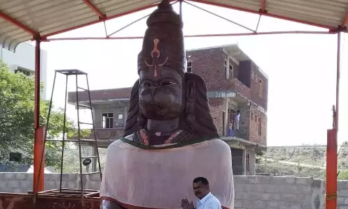Telangana: अंजनेय मंदिर में वैदिक स्कूल पर विवाद Telangana: अंजनेय मंदिर में वैदिक स्कूल पर विवाद