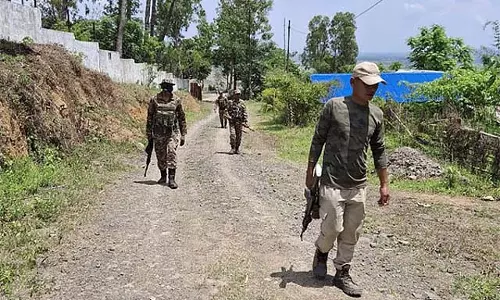 Manipur में फिर तनाव, इंटरनेट सेवाएं निलंबित Manipur में फिर तनाव, इंटरनेट सेवाएं निलंबित