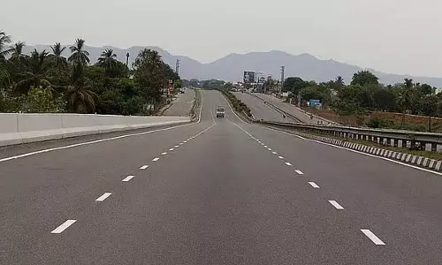 सड़कों पर गड्ढे : सरकार AI का इस्तेमाल करके उन्हें ठीक करने की कोशिश कर रही सड़कों पर गड्ढे : सरकार AI का इस्तेमाल करके उन्हें ठीक करने की कोशिश कर रही