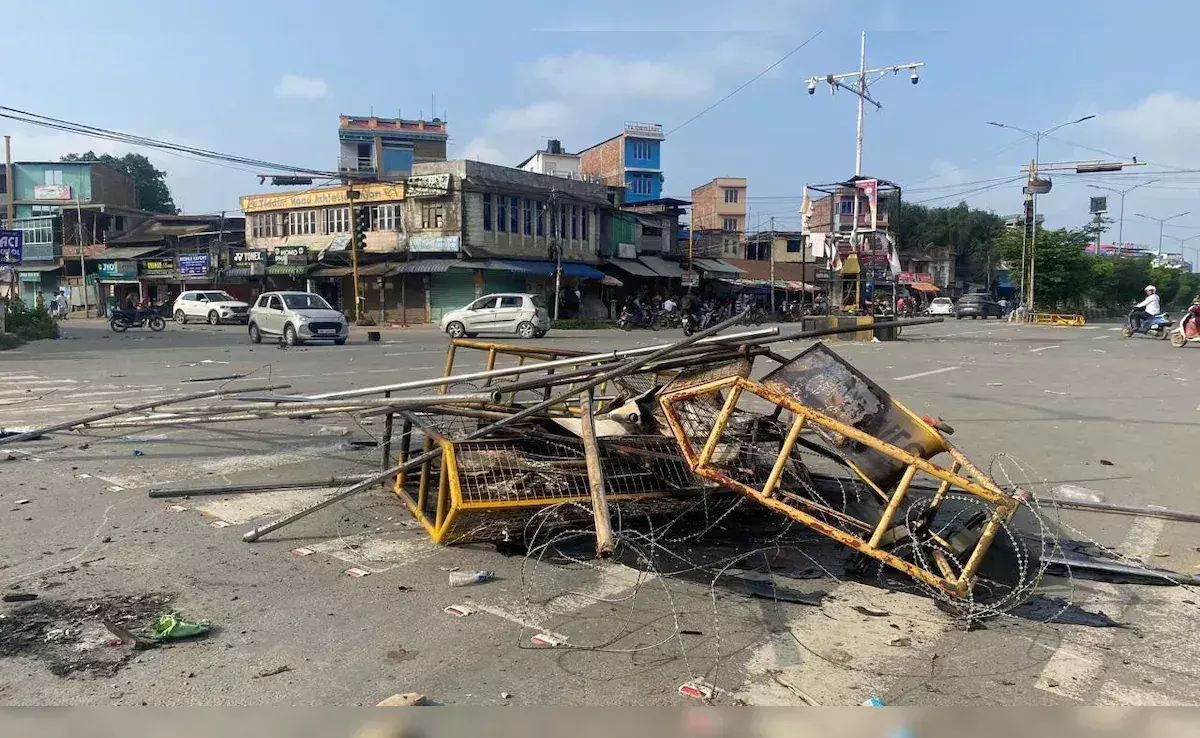 Manipur में हालात एक बार फिर से बेकाबू, 5 जिलों में इंटरनेट बंद कर्फ्यू लागू
