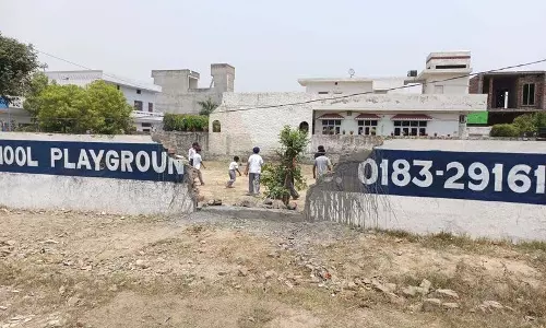 स्कूल जमीन हड़पने की कोशिश: कनाडा स्थित NRI ने पुलिस की निष्क्रियता पर निराशा व्यक्त की स्कूल जमीन हड़पने की कोशिश: कनाडा स्थित NRI ने पुलिस की निष्क्रियता पर निराशा व्यक्त की