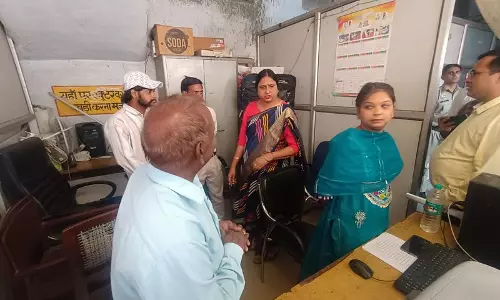 Yamunanagar मेयर ने एमसी कार्यालय का किया औचक निरीक्षण Yamunanagar मेयर ने एमसी कार्यालय का किया औचक निरीक्षण
